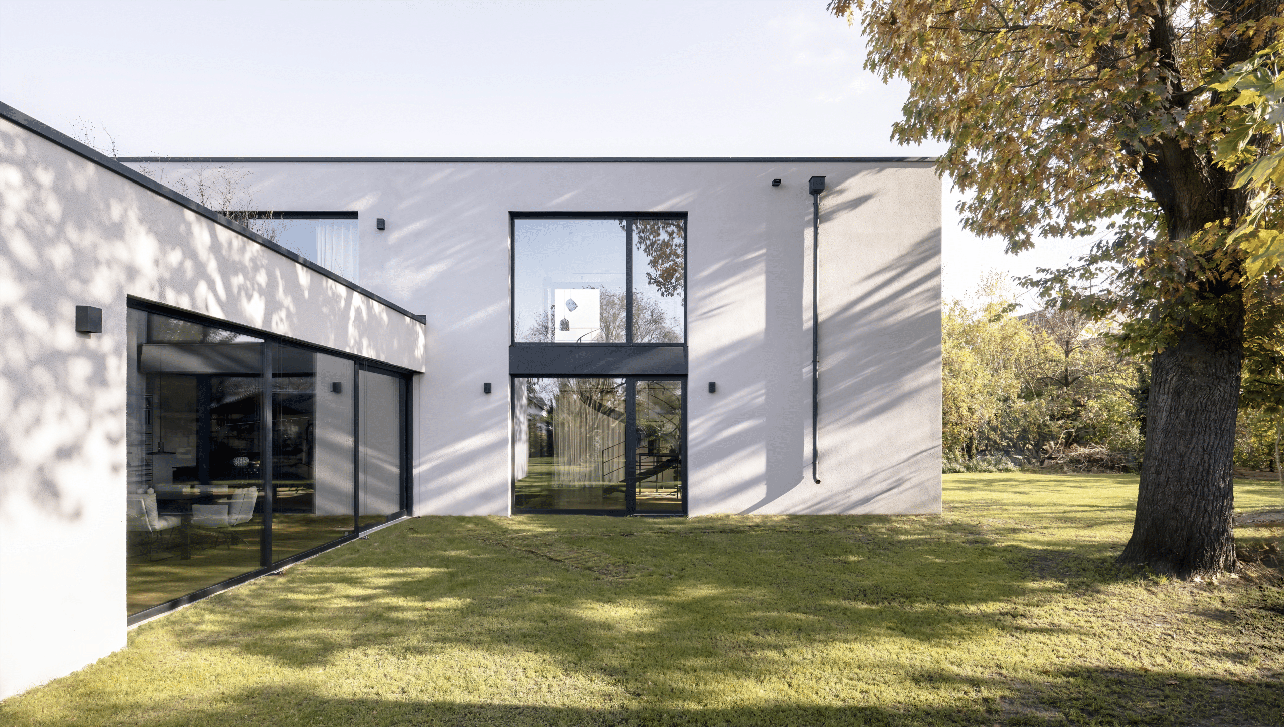 Projekt-Hinterhofhaus-Neubau-Einfamilienhaus